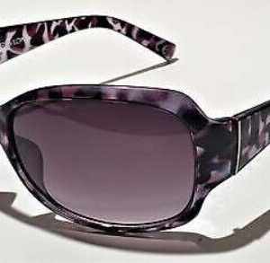 Revlon Quality Women's Fashion Sunglasses RVN39PUE ()