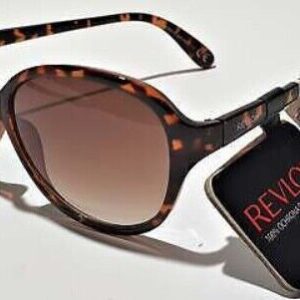 Revlon Quality Women's Animal Print Brown Sunglasses ()