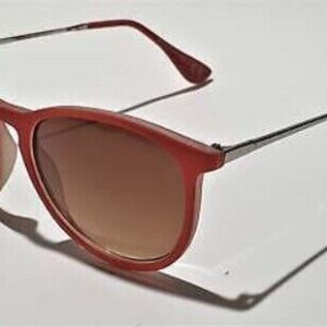 Revlon Quality Women's Red Sunglasses ()